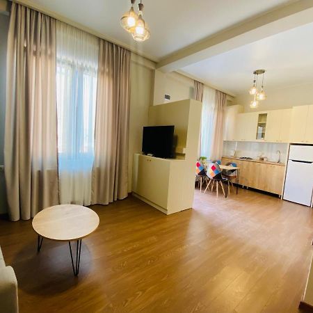 Luxury Apartment In Old Tbilisi With Terrace Buitenkant foto