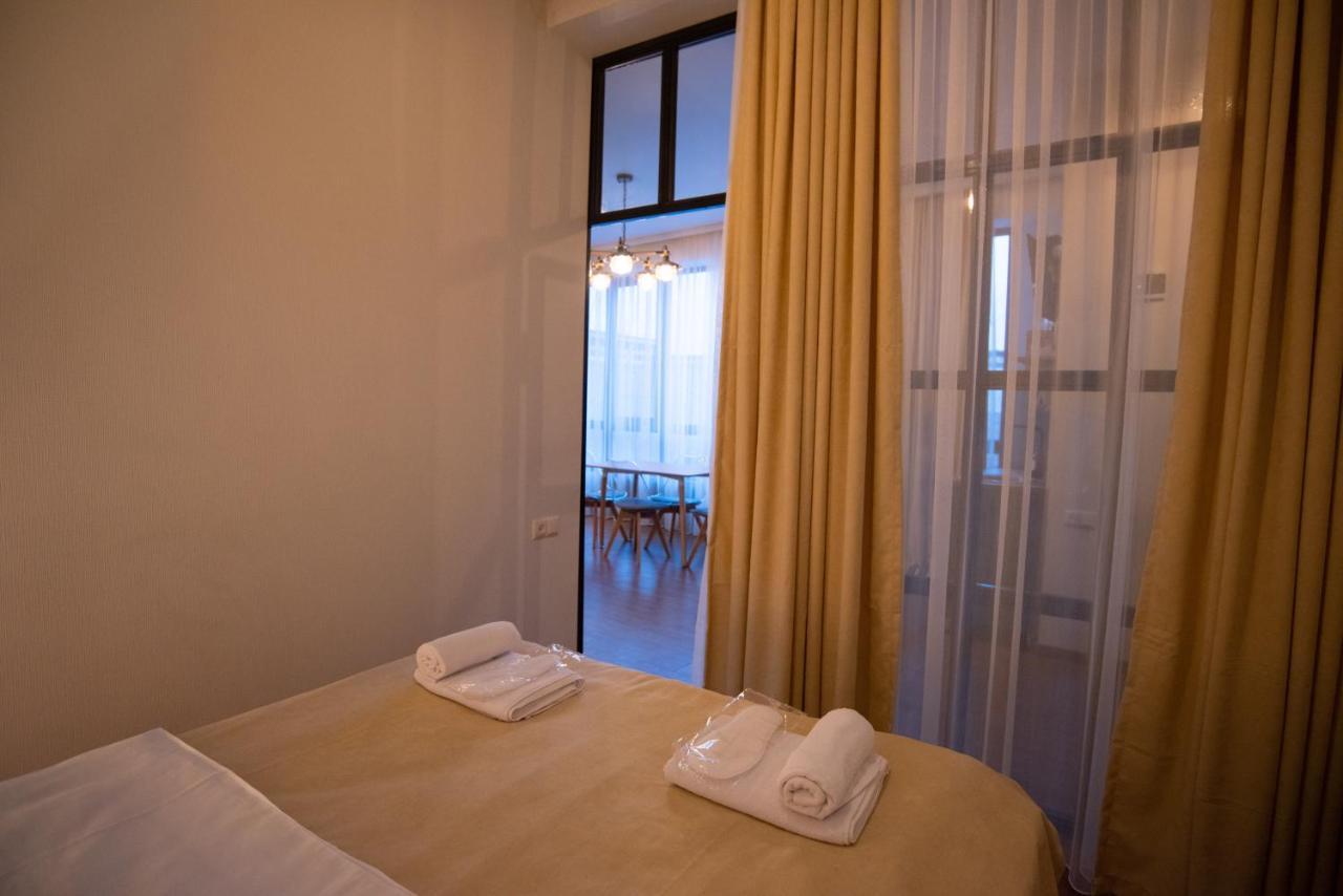 Luxury Apartment In Old Tbilisi With Terrace Buitenkant foto