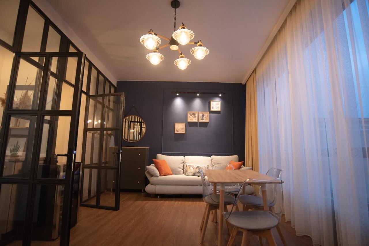 Luxury Apartment In Old Tbilisi With Terrace Buitenkant foto