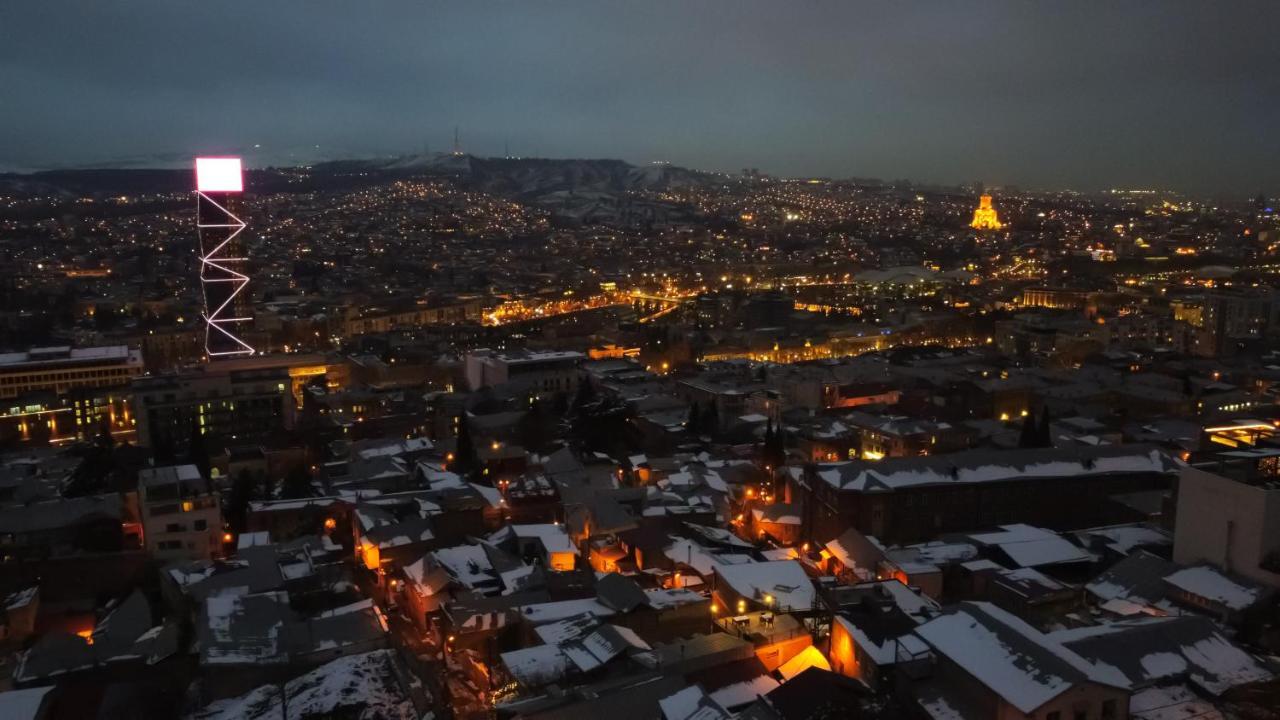 Luxury Apartment In Old Tbilisi With Terrace Buitenkant foto