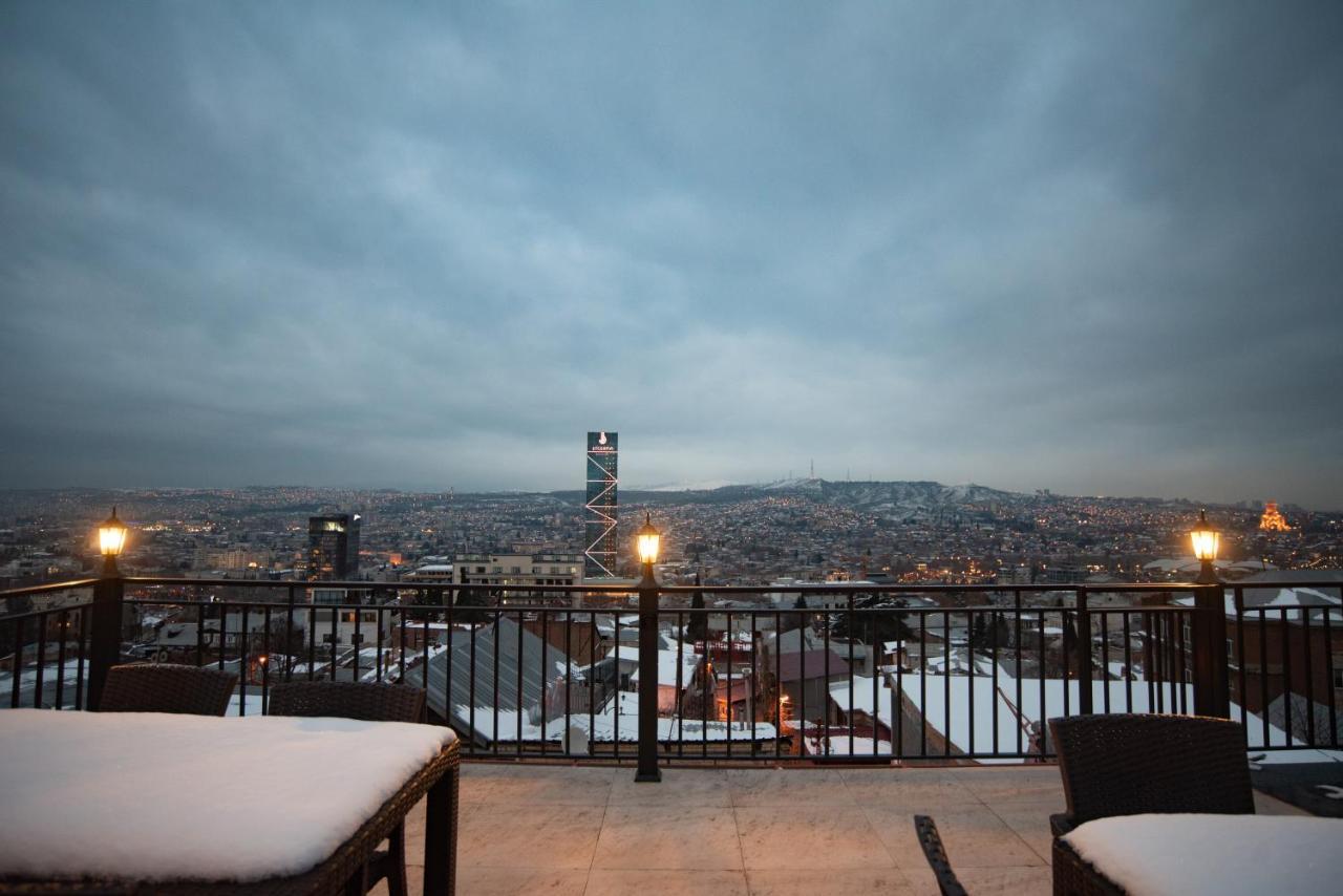 Luxury Apartment In Old Tbilisi With Terrace Buitenkant foto