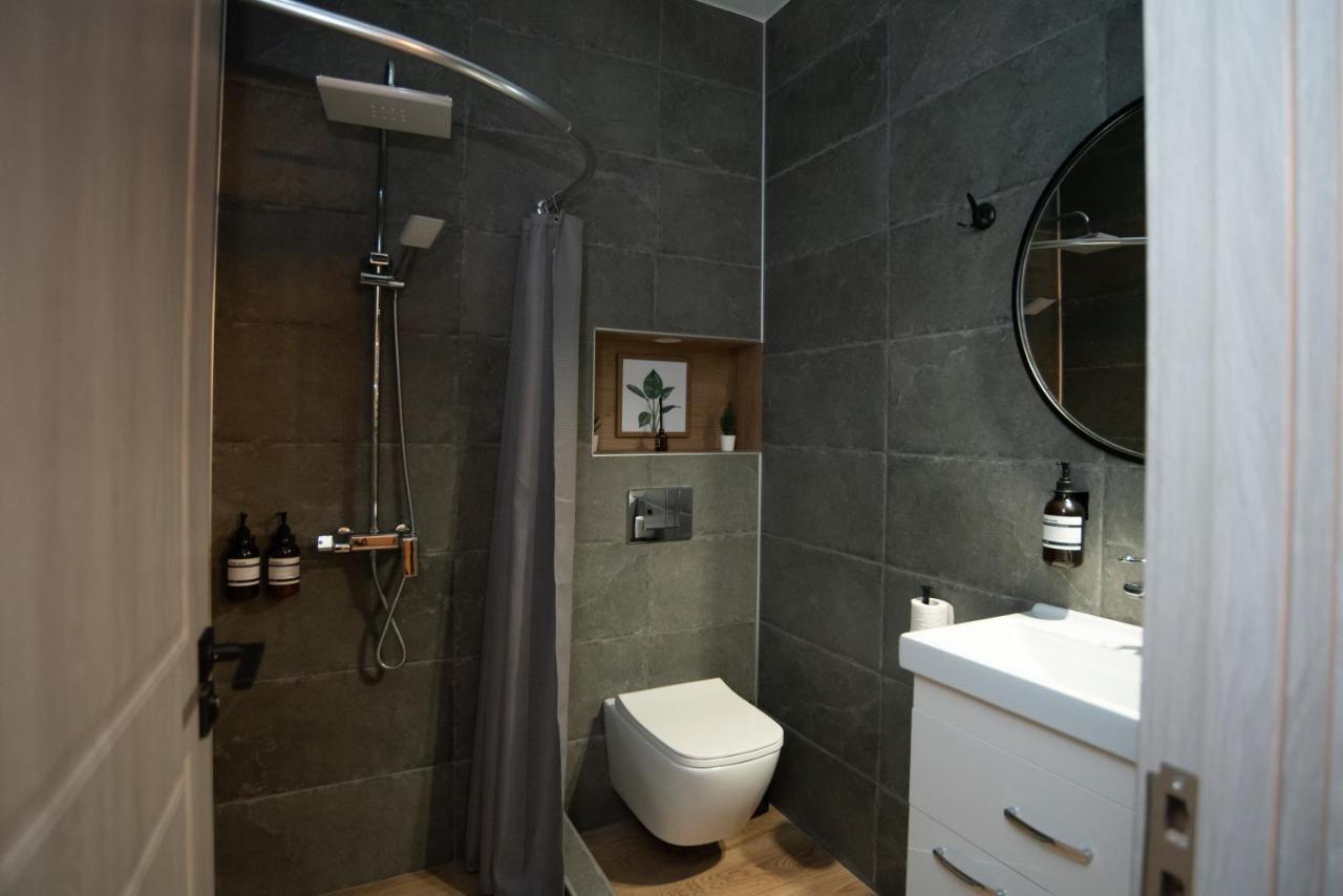 Luxury Apartment In Old Tbilisi With Terrace Buitenkant foto