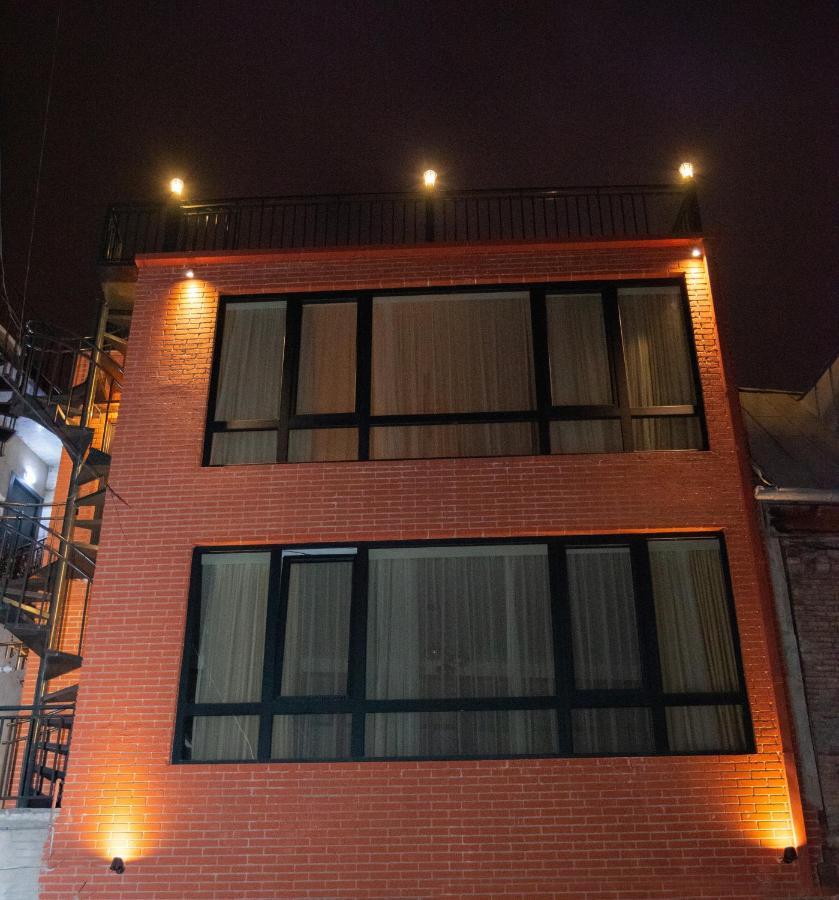 Luxury Apartment In Old Tbilisi With Terrace Buitenkant foto