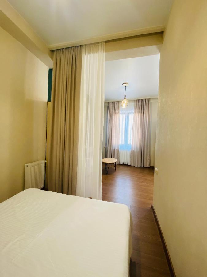 Luxury Apartment In Old Tbilisi With Terrace Buitenkant foto